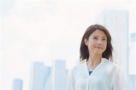 simsearch:622-09014015,k - Portrait of young Japanese woman downtown Tokyo, Japan Stock Photo - Premium Royalty-Free, Code: 622-09013982