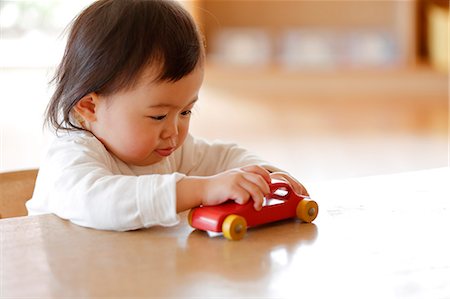 Kid at Japanese kindergarten Stock Photo - Premium Royalty-Free, Code: 622-09056209