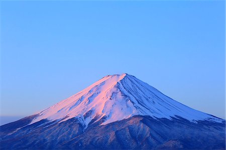 Beautiful view of Mount Fuji, Yamanashi Prefecture, Japan Stock Photo - Premium Royalty-Free, Code: 622-09101167