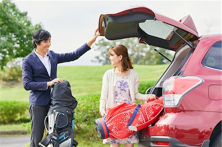 freizeitsportarten - Japanese couple preparing to play golf Stockbilder - Premium RF Lizenzfrei, Bildnummer: 622-09148381