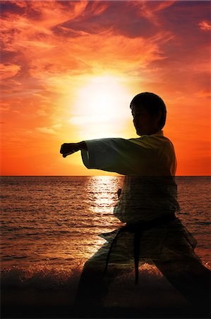 simsearch:622-08839944,k - Image composite of Japanese karate athlete Foto de stock - Sin royalties Premium, Código: 622-09148405
