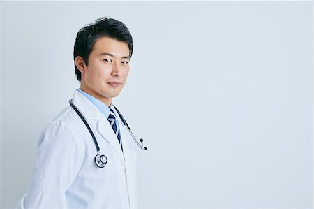 simsearch:622-09169659,k - Japanese doctor Stockbilder - Premium RF Lizenzfrei, Bildnummer: 622-09169714