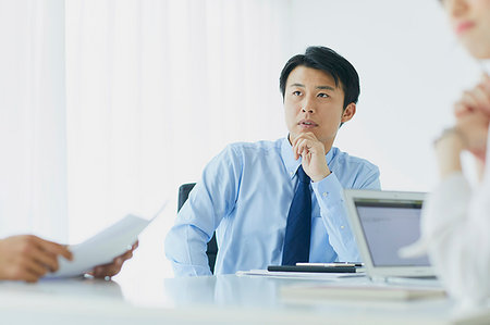 simsearch:622-08657638,k - Japanese businessman in the office Stock Photo - Premium Royalty-Free, Code: 622-09175762