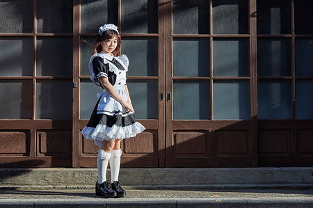 Japanese maid cosplay Stock Photo - Premium Royalty-Free, Code: 622-09175976