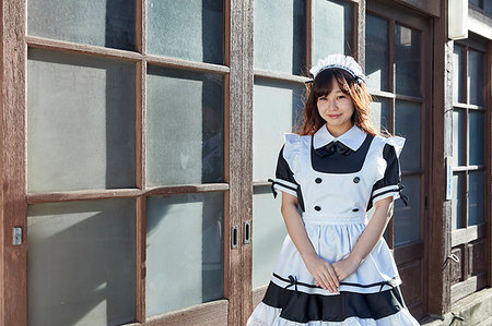 Japanese maid cosplay Foto de stock - Sin royalties Premium, Código: 622-09175979