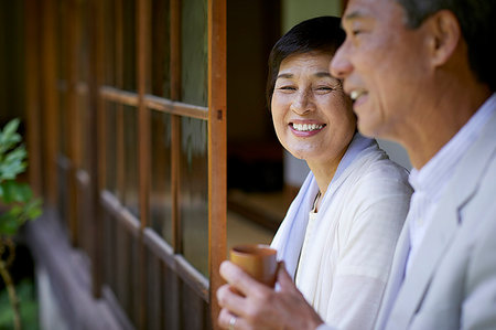 simsearch:622-08122778,k - Japanese senior couple having fun at traditional inn Stock Photo - Premium Royalty-Free, Code: 622-09176154