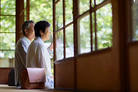 porches with verandahs - Japanese senior couple having fun at traditional inn Stock Photo - Premium Royalty-Free, Code: 622-09176373