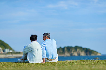 simsearch:622-09176418,k - Japanese senior couple having fun by the sea Foto de stock - Sin royalties Premium, Código: 622-09176414