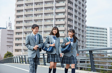 string bag - Japanese junior high students Stock Photo - Premium Royalty-Free, Code: 622-09186793