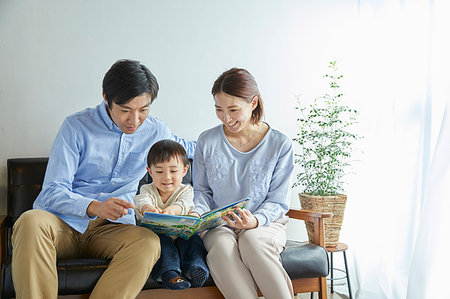 simsearch:622-08139009,k - Japanese family Photographie de stock - Premium Libres de Droits, Code: 622-09180694