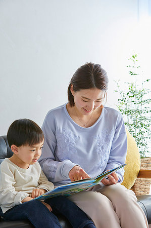 simsearch:6118-07809002,k - Japanese kid and mother Stock Photo - Premium Royalty-Free, Code: 622-09180772