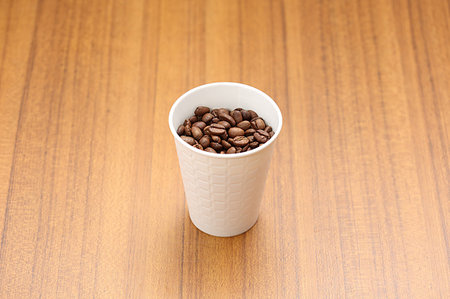 simsearch:622-09194909,k - Coffee Foto de stock - Sin royalties Premium, Código: 622-09194975