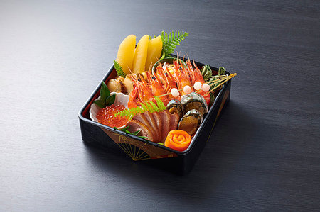 simsearch:622-09195344,k - Japanese New Year traditional Osechi dishes Foto de stock - Sin royalties Premium, Código: 622-09195337