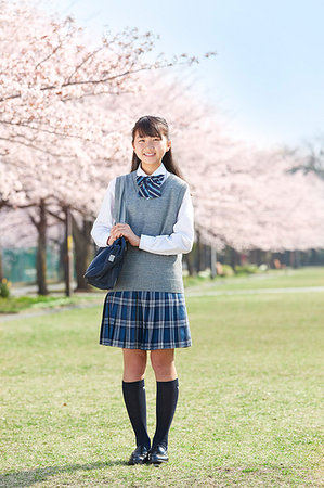 Japanese junior-high schoolgirl in uniform Stock Photo - Premium Royalty-Free, Code: 622-09195399