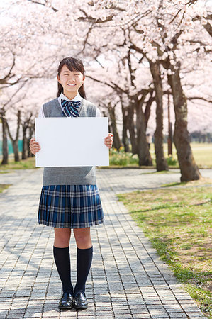 Japanese junior-high schoolgirl in uniform Stock Photo - Premium Royalty-Free, Code: 622-09195454