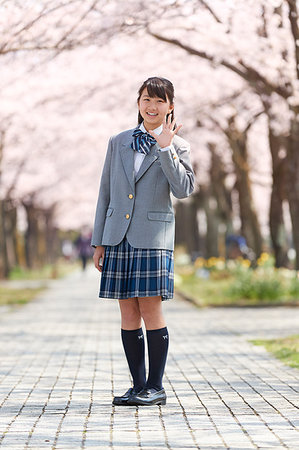 Japanese junior-high schoolgirl in uniform Stock Photo - Premium Royalty-Free, Code: 622-09195479