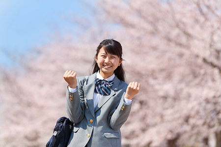 simsearch:859-08704133,k - Japanese junior-high schoolgirl in uniform Stock Photo - Premium Royalty-Free, Code: 622-09195488