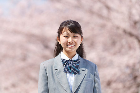 simsearch:859-08704133,k - Japanese junior-high schoolgirl in uniform Stock Photo - Premium Royalty-Free, Code: 622-09195483