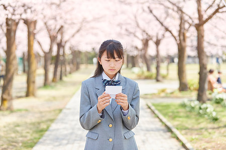 simsearch:859-08704133,k - Japanese junior-high schoolgirl in uniform Stock Photo - Premium Royalty-Free, Code: 622-09195504