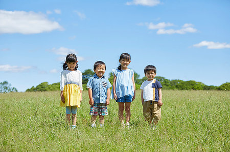 simsearch:622-09235749,k - Japanese kids in a city park Foto de stock - Sin royalties Premium, Código: 622-09235903