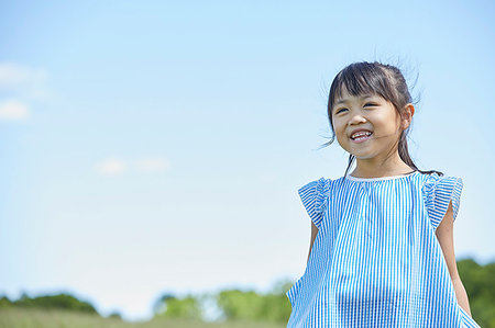 simsearch:622-09235708,k - Japanese kid in a city park Fotografie stock - Premium Royalty-Free, Codice: 622-09235917
