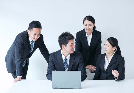 simsearch:622-09236180,k - Young Japanese businesspeople Fotografie stock - Premium Royalty-Free, Codice: 622-09236159