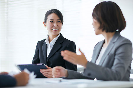 simsearch:859-06711009,k - Young Japanese businesspeople Stock Photo - Premium Royalty-Free, Code: 622-09236150