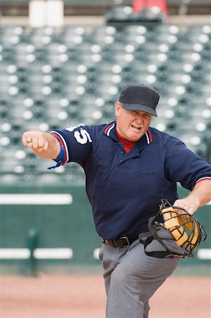 Umpire calling out Stock Photo - Premium Royalty-Free, Code: 622-01283746
