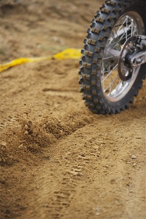 Tire and Tire Tracks Stock Photo - Premium Royalty-Free, Code: 622-01956307