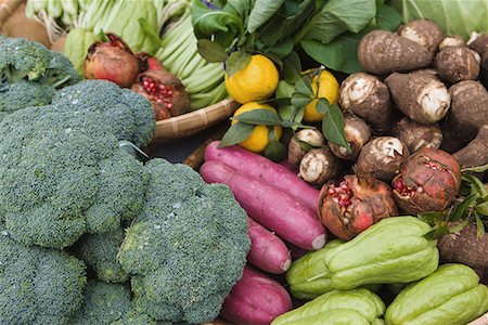 Collection mixte de fruits et légumes Photographie de stock - Premium Libres de Droits, Code: 622-02354208