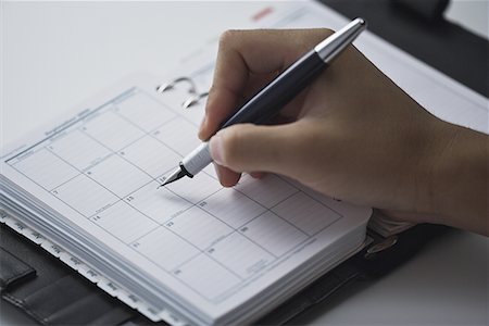 programa - Person writing in a diary with fountain pen Foto de stock - Sin royalties Premium, Código: 622-02354367