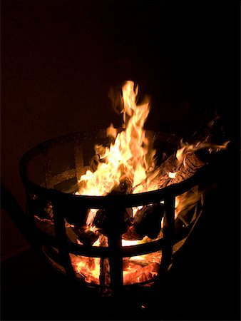 Burning Fire Foto de stock - Sin royalties Premium, Código: 622-02355452