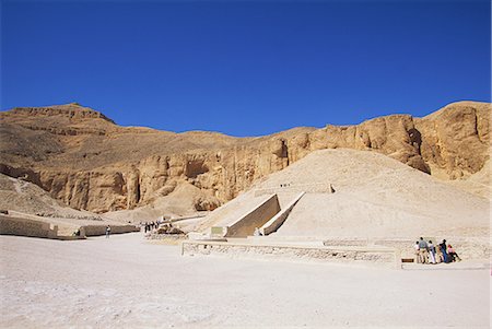 simsearch:622-02758096,k - Tourists at  Entrance To Luxor Temple, Egypt Foto de stock - Sin royalties Premium, Código: 622-02758120