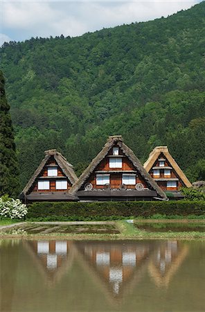 simsearch:622-02758407,k - Reflet de la maison japonaise dans l'eau, le Japon, la préfecture de Gifu Photographie de stock - Premium Libres de Droits, Code: 622-02758358