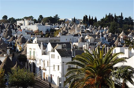 Trulli Limestone Houses in Alberobello. Puglia, Italy Stock Photo - Premium Royalty-Free, Code: 622-02758432