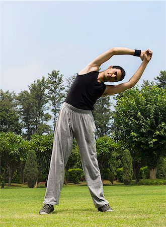 simsearch:630-06722686,k - Man exercising in a park Stockbilder - Premium RF Lizenzfrei, Bildnummer: 630-06722884