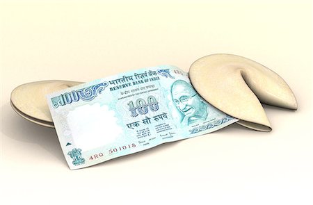 One hundred rupee note with fortune cookies Foto de stock - Sin royalties Premium, Código: 630-06723899
