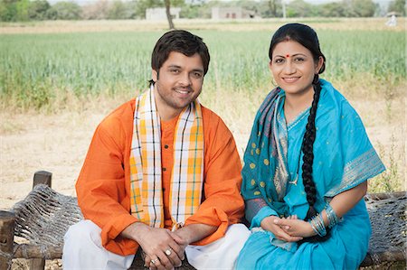 portrait of a woman smiling indian - Portrait of a rural couple, Sohna, Haryana, India Stock Photo - Premium Royalty-Free, Code: 630-07071131