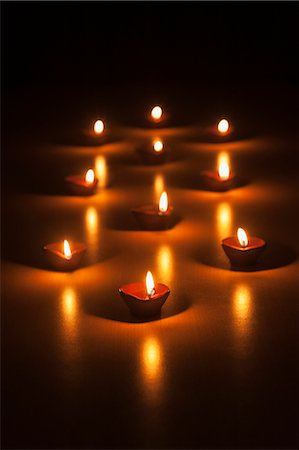 deepavali - Oil lamps on Diwali Stock Photo - Premium Royalty-Free, Code: 630-07072068