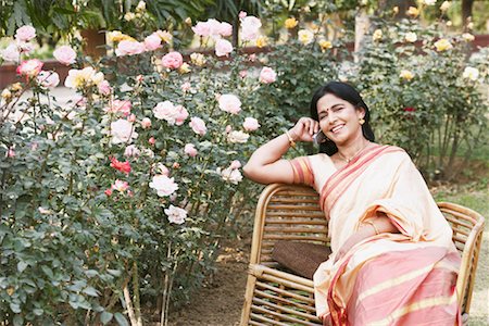 simsearch:630-01075851,k - Portrait of a mature woman talking on a mobile phone Stock Photo - Premium Royalty-Free, Code: 630-01076438