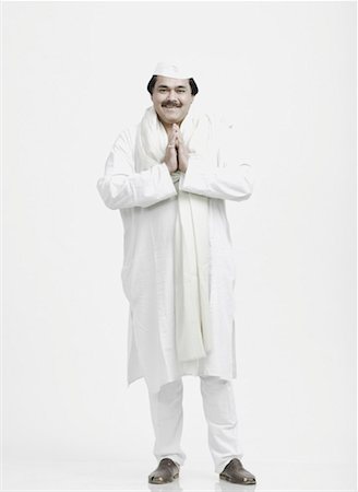 damaliscus korrigum - Portrait d'un homme d'âge mûr dans une position de prière Photographie de stock - Premium Libres de Droits, Code: 630-01077091