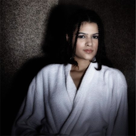 dreads teen - Portrait of a young woman in a bathrobe Stock Photo - Premium Royalty-Free, Code: 630-01126731