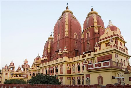 Vue d'angle faible d'un temple, Temple Birla, Delhi, Inde Photographie de stock - Premium Libres de Droits, Code: 630-01127276