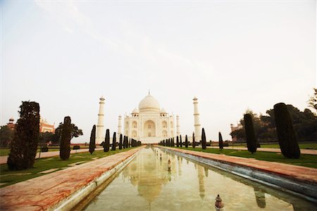 simsearch:630-01126886,k - Pond in front of a mausoleum, Taj Mahal, Agra, Uttar Pradesh, India Foto de stock - Sin royalties Premium, Código: 630-01127604