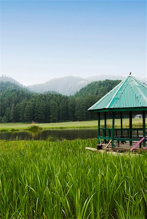 Pavillon am einer Landschaft, Khajjiar, Himachal Pradesh, Indien Stockbilder - Premium RF Lizenzfrei, Bildnummer: 630-01129146