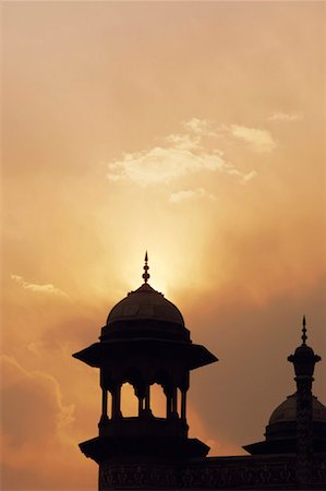 Silhouette of a mosque, Taj Mahal Agra, Uttar Pradesh, India Stock Photo - Premium Royalty-Free, Code: 630-01130476