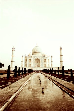 simsearch:630-01130848,k - Pond in front of a mausoleum, Taj Mahal, Agra, Uttar Pradesh, India Foto de stock - Sin royalties Premium, Código: 630-01130832