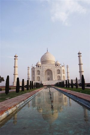 simsearch:625-01093095,k - Pond in front of a mausoleum, Taj Mahal, Agra, Uttar Pradesh, India Foto de stock - Sin royalties Premium, Código: 630-01130895