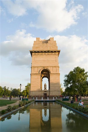 Side profile of a stone gateway, India Gate, New Delhi, India Fotografie stock - Premium Royalty-Free, Codice: 630-01191932