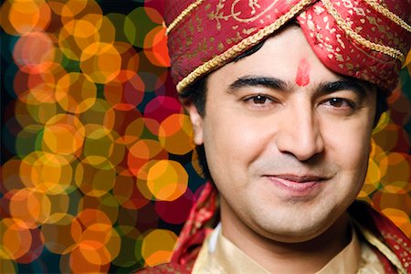 simsearch:630-01192929,k - Portrait of a groom in a traditional wedding outfit Stock Photo - Premium Royalty-Free, Code: 630-01192412